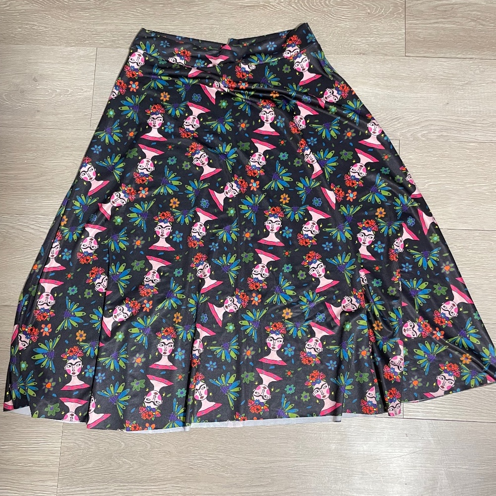 NWOT MIDI FRIDA KAHLO SKIRT